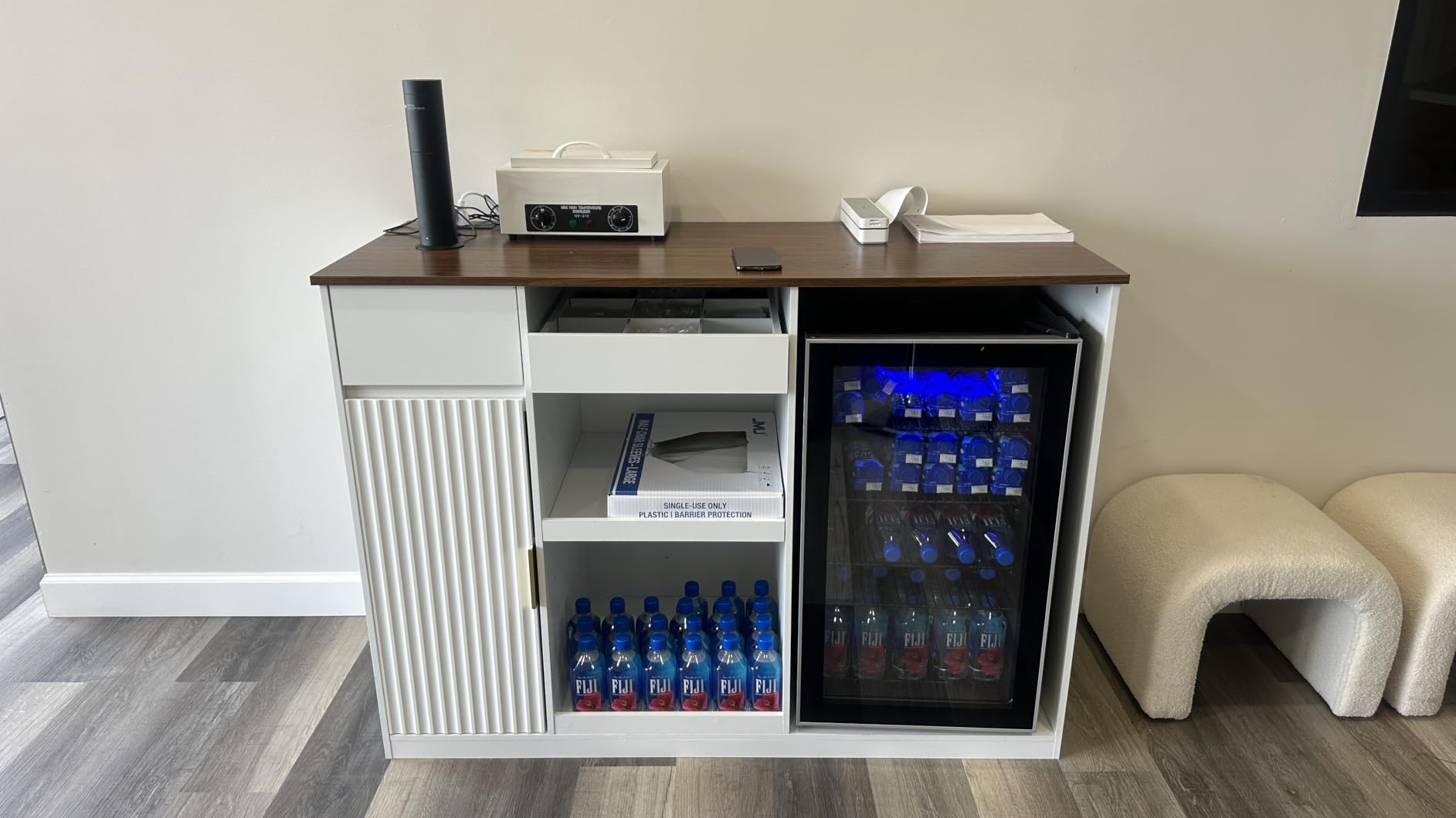 Electactic 50 Cans Beverage Refrigerator Cooler, 1.3 Cu.ft Mini Fridge Countertop Drink Cooler with Glass Door for Beer, Soda, Wine, Adjustable Digital Temperature Control for Home Dorm Bar, Black customer photo 1