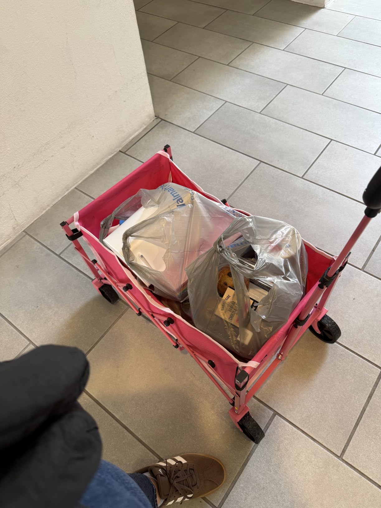 Sekey Lightweight Collapsible Wagon, 220 lb Capacity, Quick-Fold Cart | Lightweight foldable wagon cart with 220 lb steel frame, tool-free setup and auto-rebound handle for shopping and camping. customer photo 1