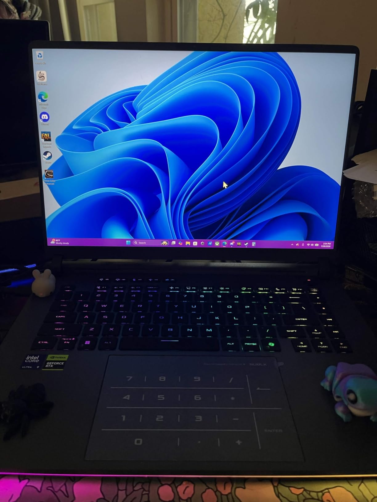 ROG Strix G16 (2025) Gaming Laptop, 16