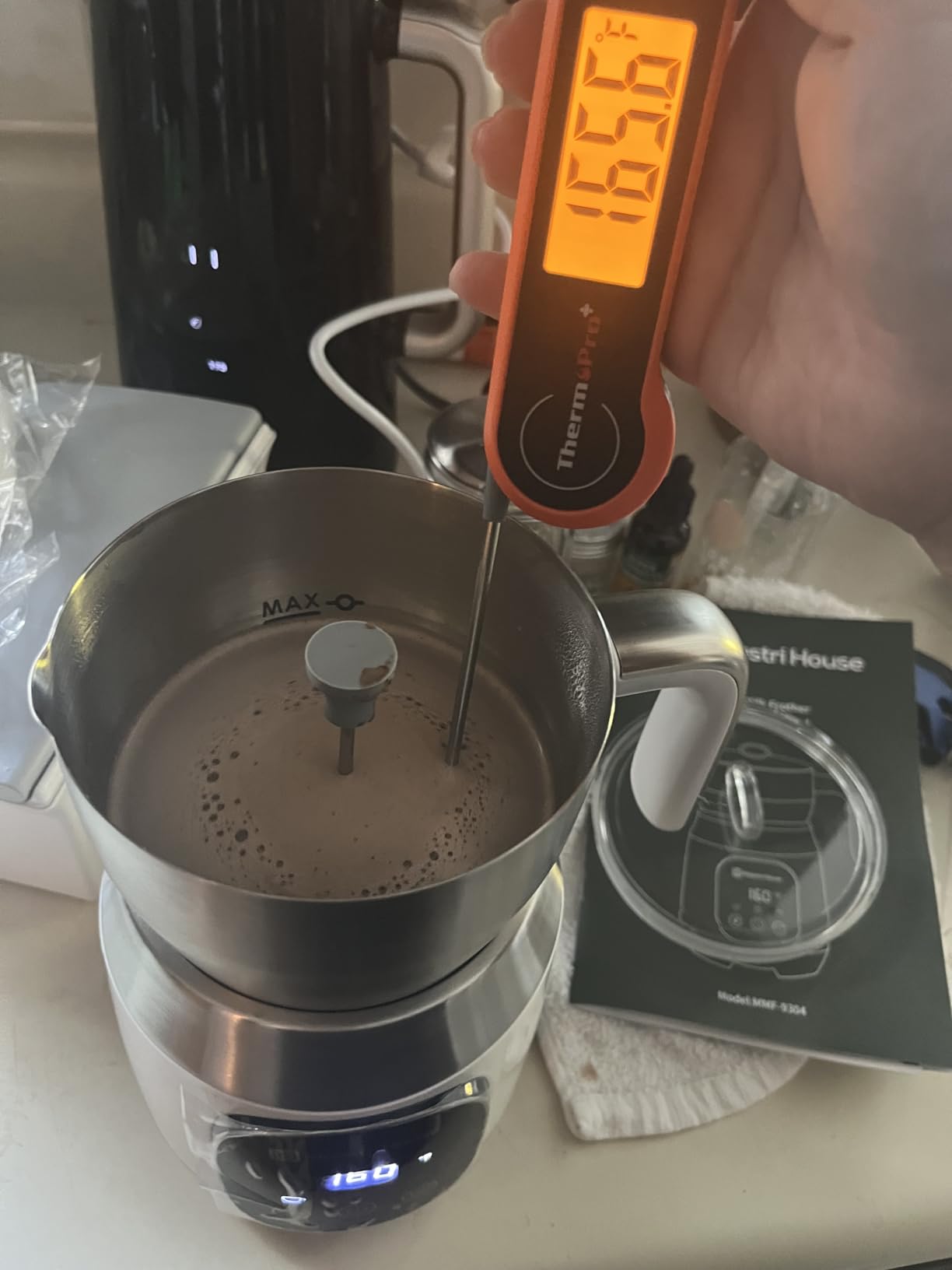 Maestri House DualFro 600 Milk Frother and Steamer 21oz/600mL | Variable Temp 4 Settings & 3 Froth Levels, Memory Function for Latte Cappuccino Hot Chocolate, Dishwasher Safe,Brush Included customer photo 2