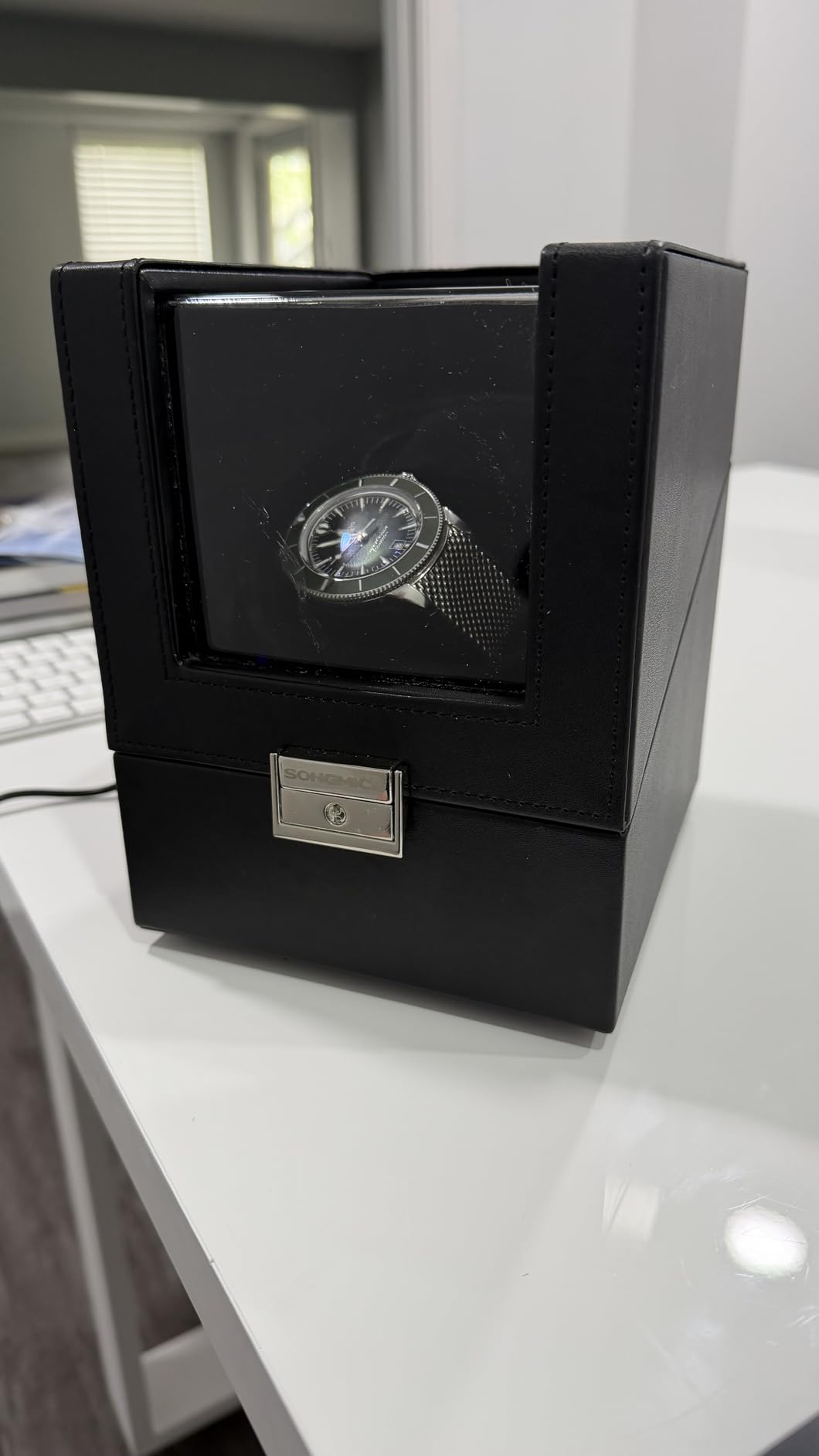 SONGMICS Automatic Single Watch Winder Box, Quiet Motor, LED Light, Lock | For Automatic Watches, Adjustable Pillow, 4 Winding Settings, USB-C Charging Cable, Black, BRIDIE Collection UJWB030B01 customer photo 1