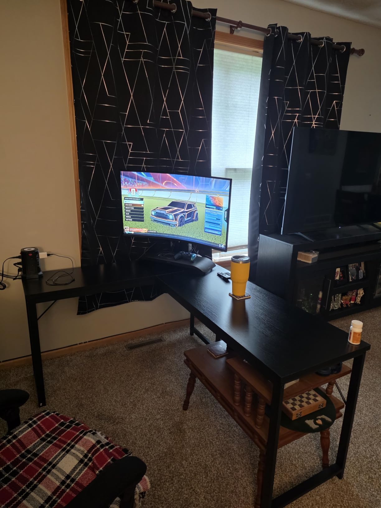 Huuger 63 Inch L Shaped Desk with Power Outlets & 0.95 Inch Thicker Desktop | Reversible Computer Desk, Larger Office Corner Gaming Desk, Metal Frame, for Home Office, Study, Rustic Brown customer photo 1