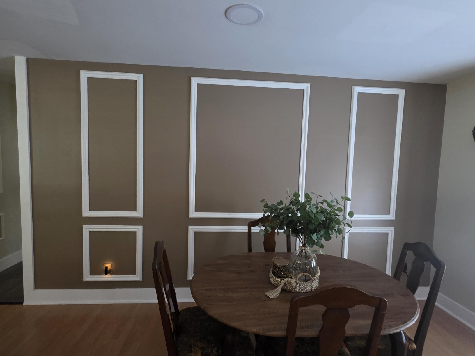 Art3d Premade Bilinear Frame Wainscoting Molding Set, 6 Separate Frame | Polystyrene, Lightweight, Effortless Installation, Shock-Resistant, Long-Lasting, Ideal for Living Rooms, Bedrooms customer photo 1