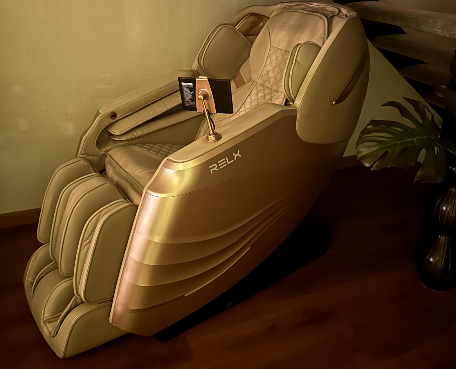 RELX Massage Chair Full Body with Body Scan, Zero Gravity, SL-Track, Cream | 20 Modes Shiatsu Massage Chair Built-in Heat System, Airbag Massage with Deep Yoga Stretch, Calfrest Extension and AI Control customer photo 2