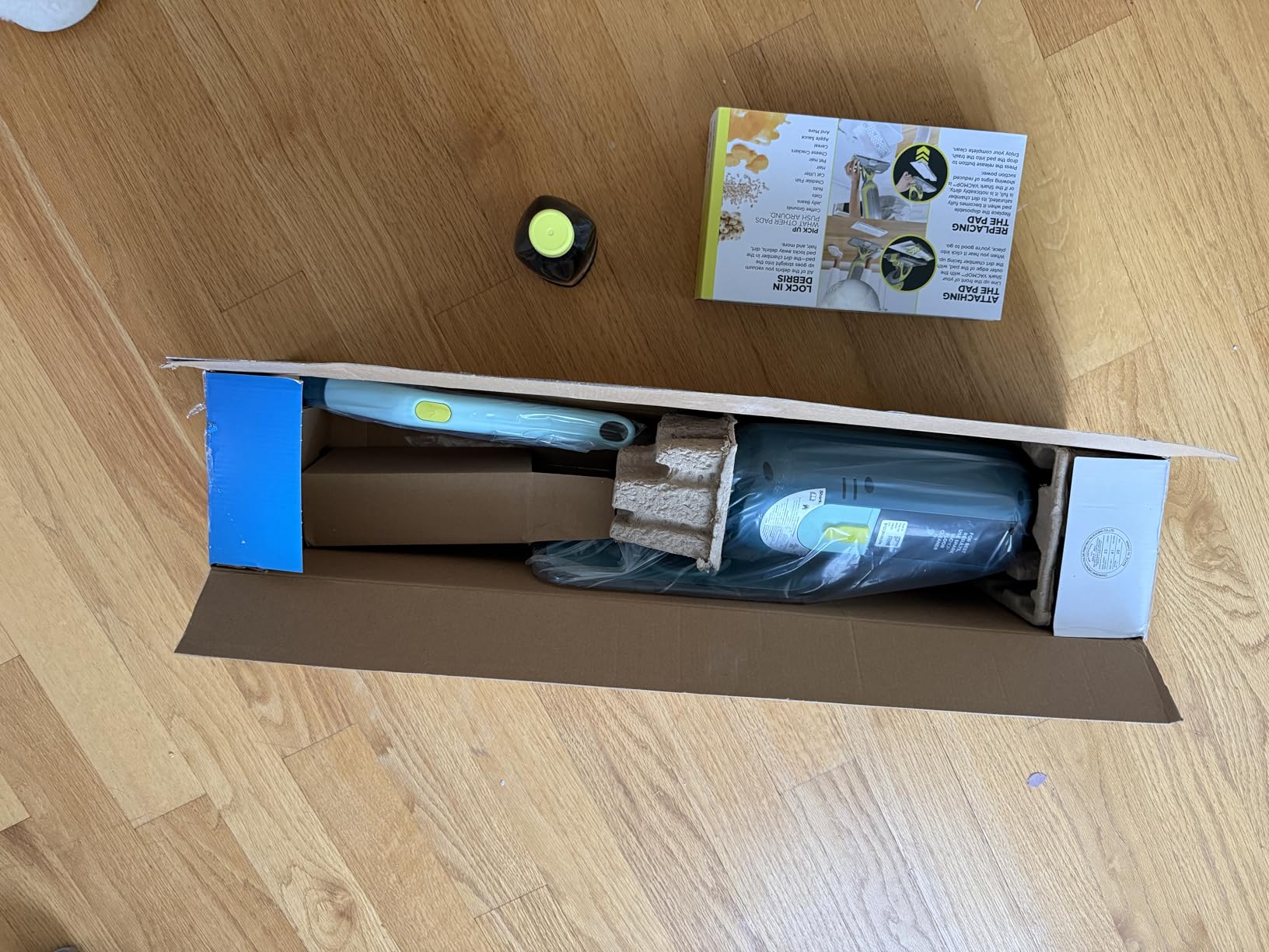 Shark VACMOP Reveal Cordless Vacuum & Spray Mop, Green, VM401 customer photo 1
