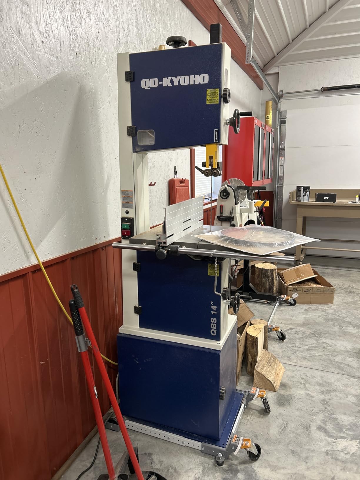 Band Saw, Portable 9-Inch Bandsaw for Woodworking, 2526 FPM Benchtop, 1/3 HP, 120V 2.5-Amp Motor, with Cast-Aluminum Worktable and Miter Gauge customer photo 1