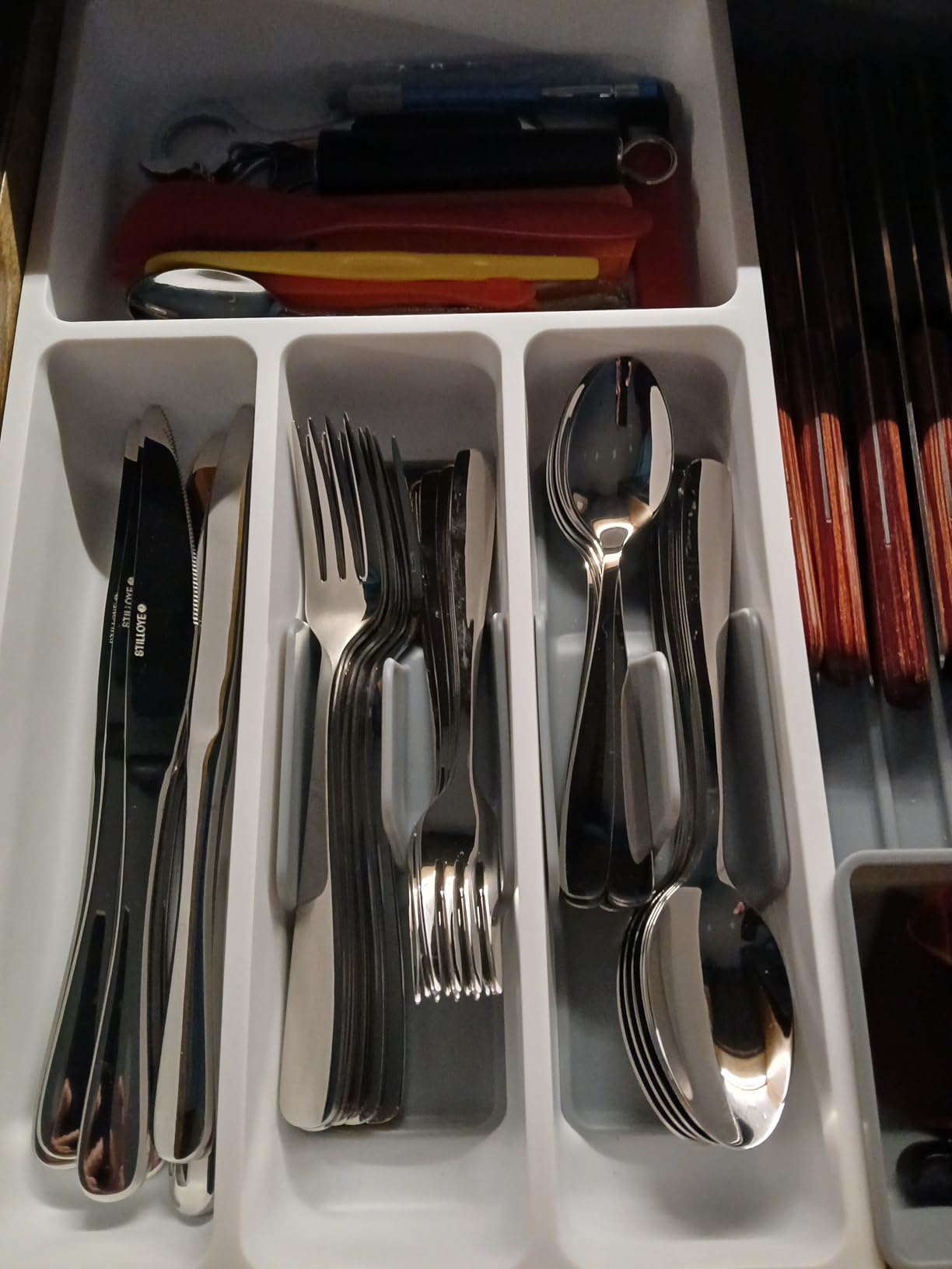 18/10 Silverware Set for 8, 40 Piece Stainless Steel Flatware Set Cutlery, Rust Proof Mirror Polished Knives Forks Spoons Utensils, Dishwasher Safe for Dinner Home Kitchen, Wedding Party customer photo 2