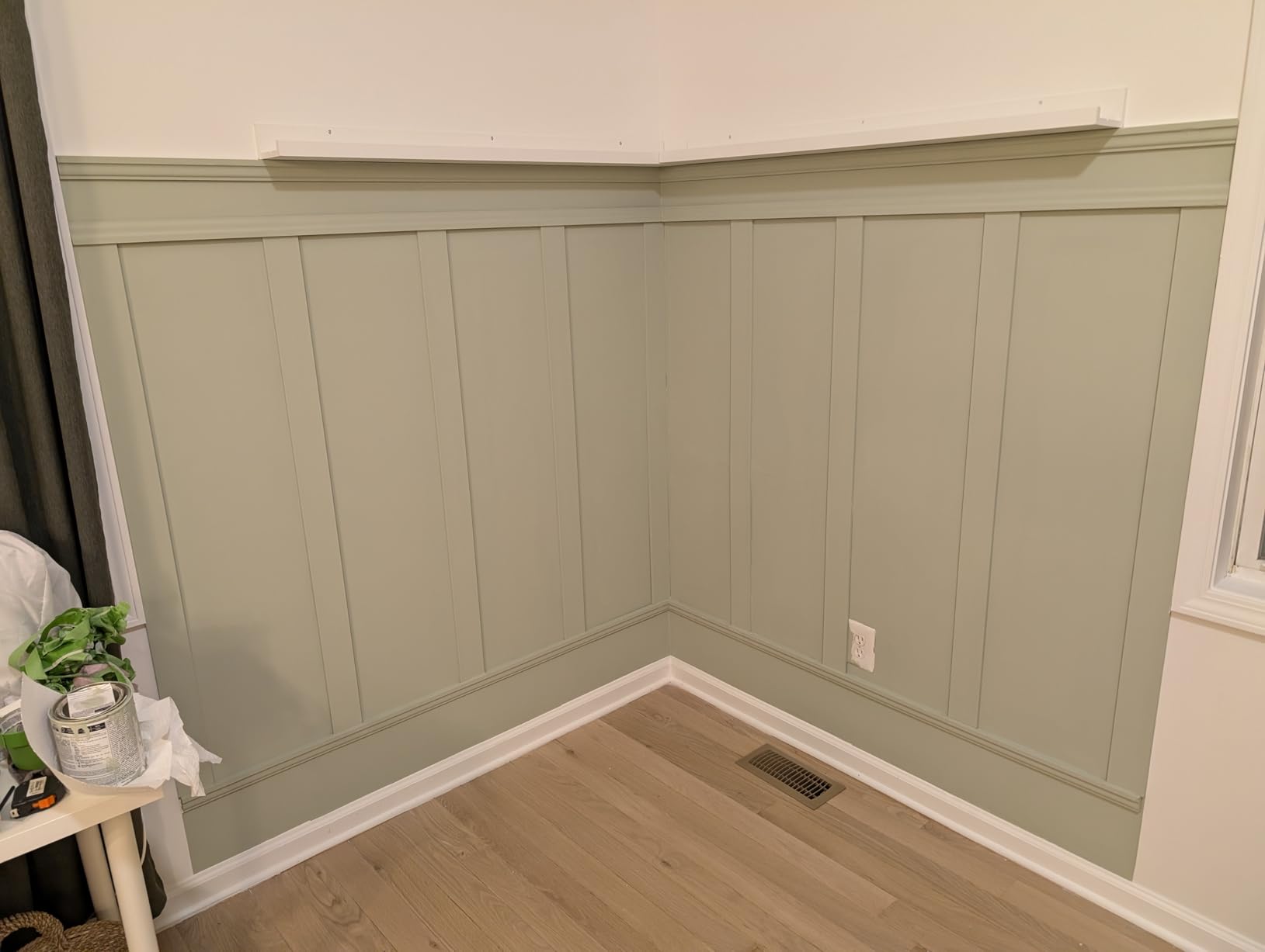 Board and Batten Wall Panel Kit, Paintable Wainscoting Panels Easy Install for Bedroom Living Room Hallway, Covers 94