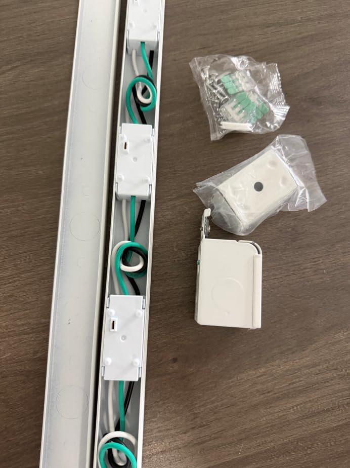 Oviitech 2 Pack Under Cabinet Power Strip Hardwire, 6 Tamper Resistant Outlets with 2 USB, Full-Metal Hardwired, Linkable, Power Strip for Conference Tables workbenches, ETL Listed, 15A, White customer photo 1