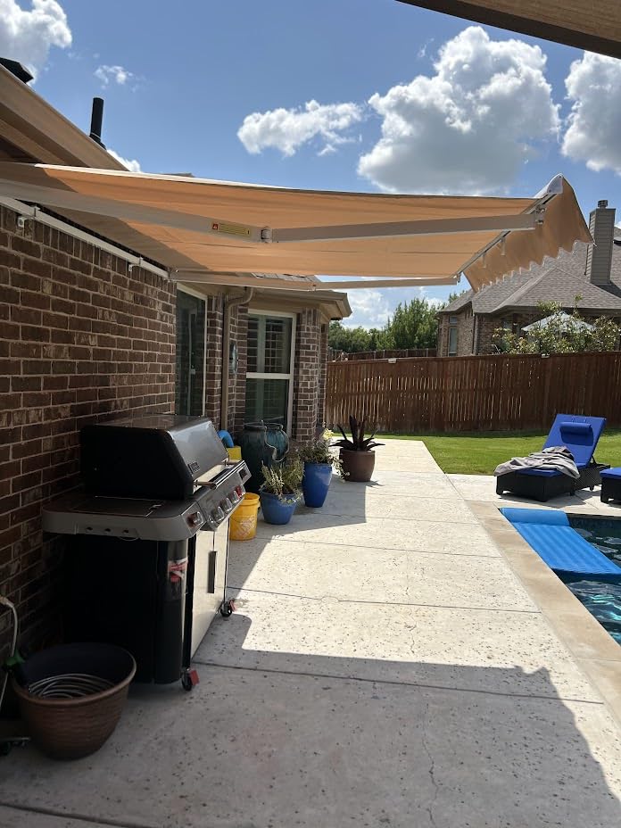 VEVOR Manual Retractable Awning, 13.1' x 9.8' Outdoor Patio Awning Retractable Sun Shade, Patio Door Window Water-Resistant Polyester Sunshade Shelter with Crank Handle for Deck, Balcony, Yard, Gray customer photo 1