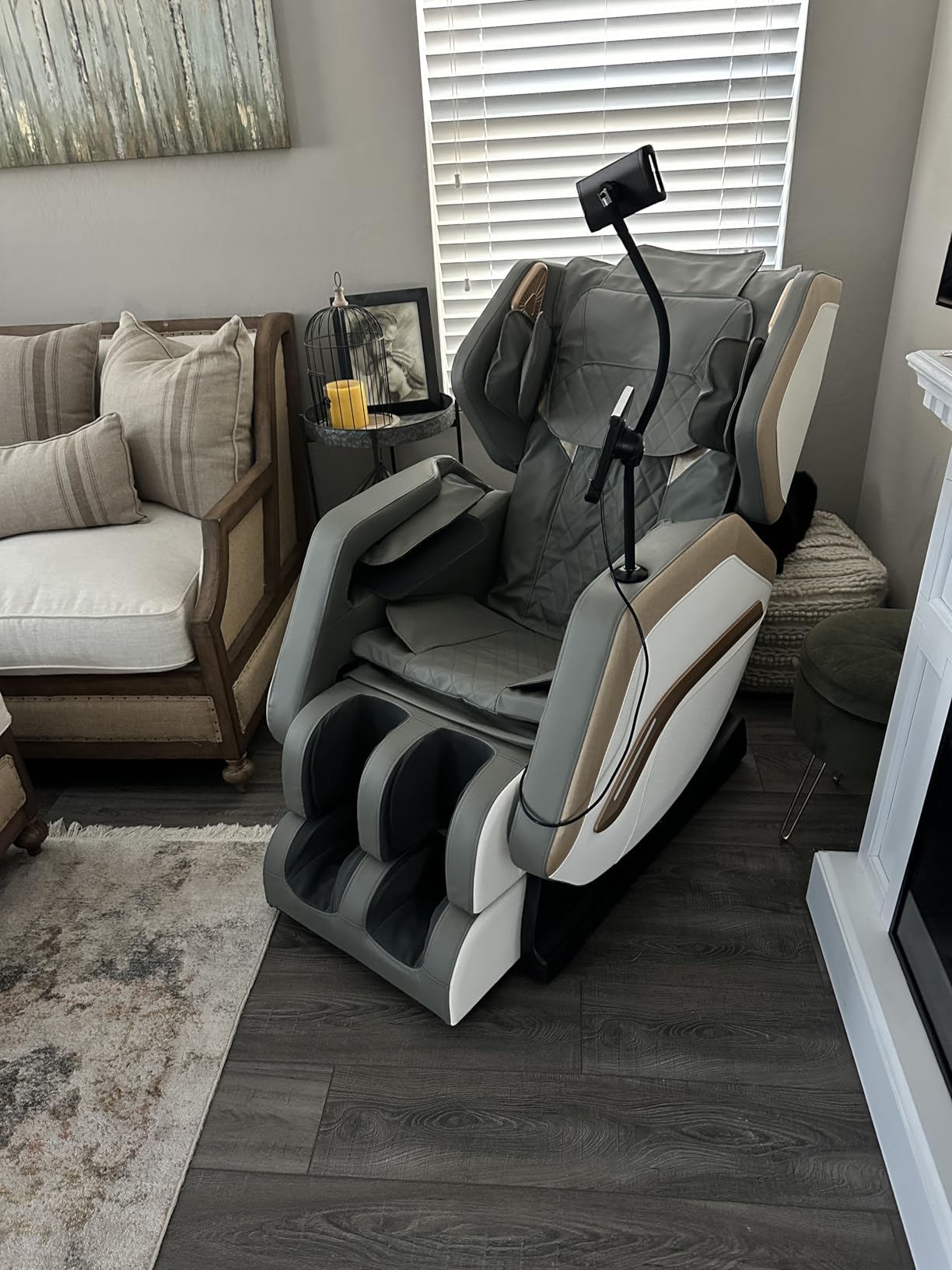 Massage Chair Full Body 14 Fixed Roller Zero Gravity 5 Auto Modes | Zero Gravity Massage Chair with 8 Airbags, Foot Massage, Heating, Phone Controller, Bluetooth Speaker, Nightlights for Home customer photo 2