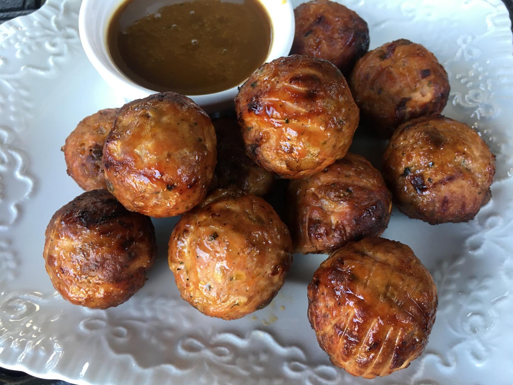 Project Smoke: Seven Steps to Smoked Food Nirvana, Plus 100 Irresistible Recipes from Classic (Slam-Dunk Brisket) to Adventurous (Smoked Bacon-Bourbon ... (Steven Raichlen Barbecue Bible Cookbooks) customer photo 2