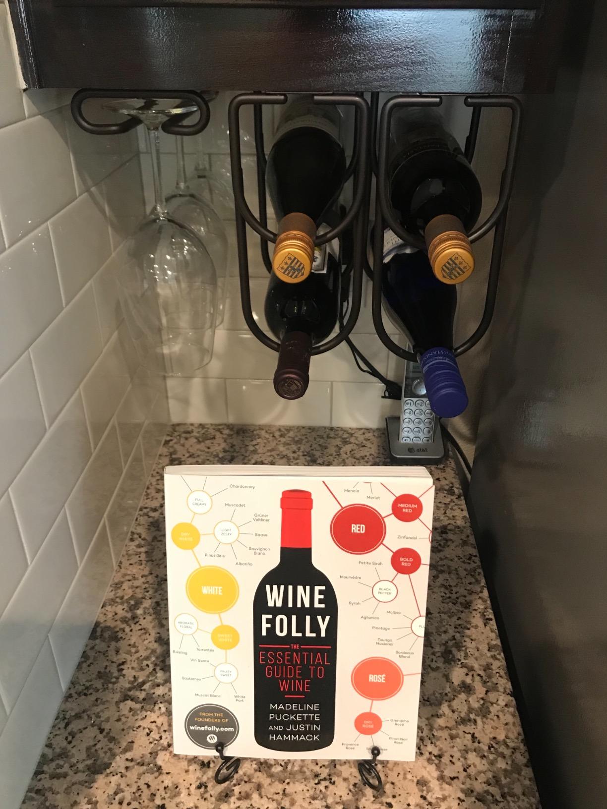 Wine Folly: The Essential Guide to Wine customer photo 2