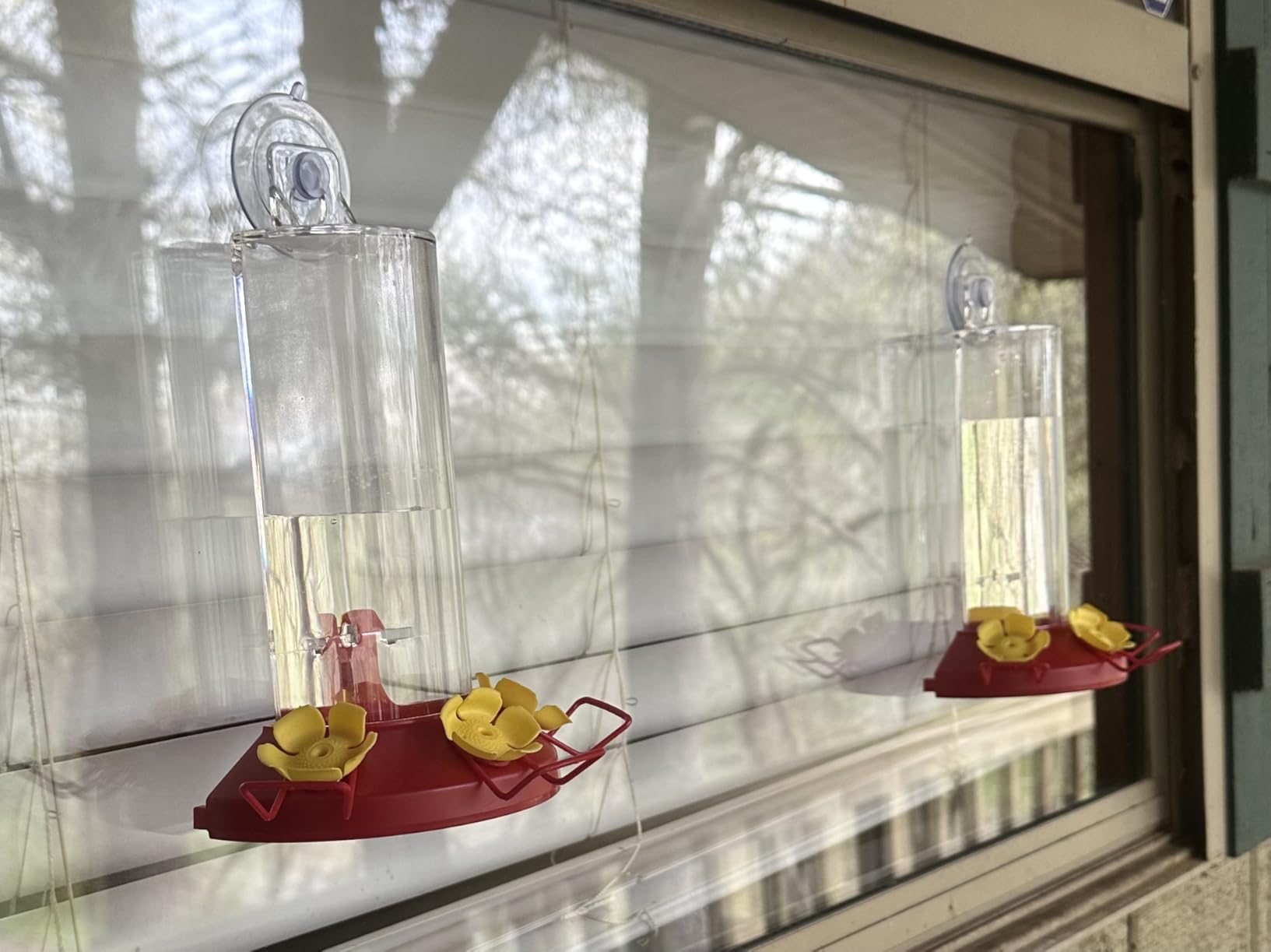 Perky-Pet Window Mount Hummingbird Feeder, 8 oz Nectar Capacity customer photo 1