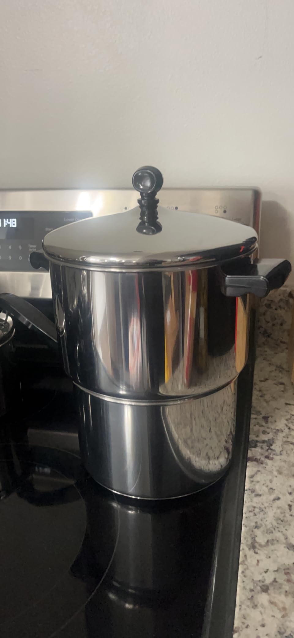 Farberware Classic Series Stainless Steel Stockpot with Lid, 6-Quart customer photo 1