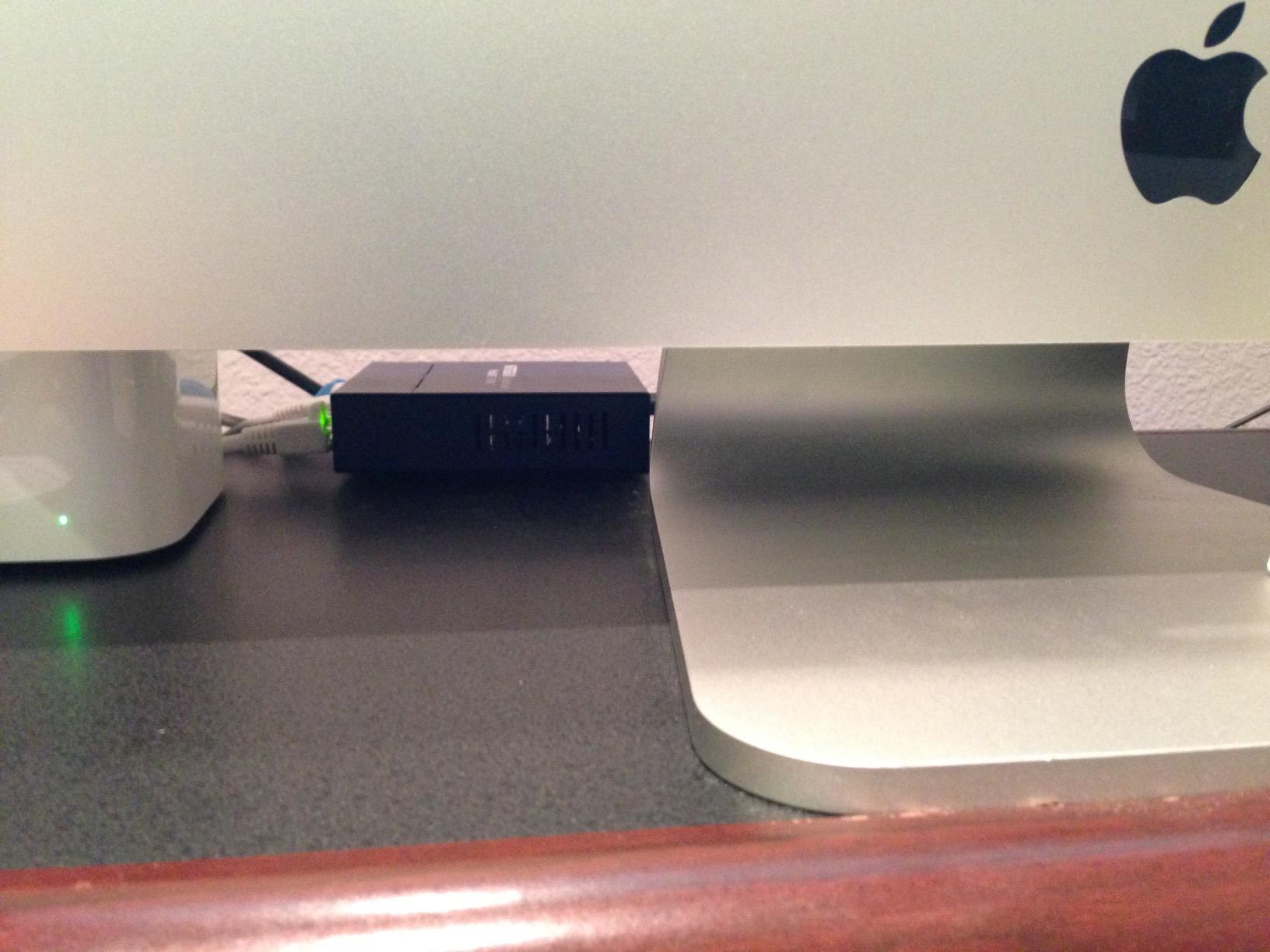 NETGEAR 5-Port Gigabit Ethernet Unmanaged Network Switch (GS105NA) customer photo 1