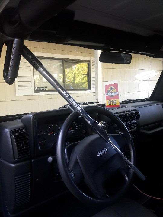 Winner International The Club 1100 LX Series Steering Wheel Lock, Red, Large customer photo 1