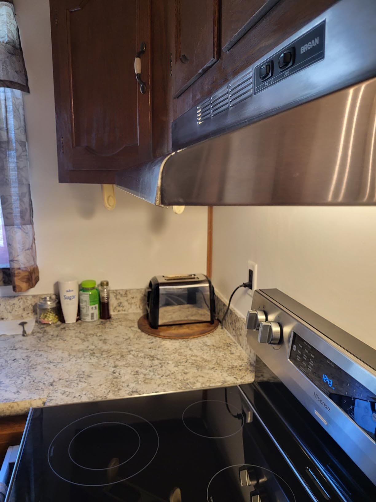 Broan-NuTone Ductless Range Hood with Lights, 30-Inch, White, 413001 customer photo 1
