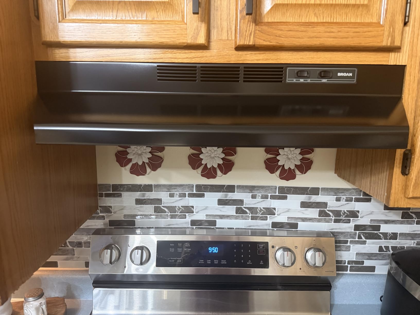 Broan-NuTone Ductless Range Hood with Lights, 30-Inch, White, 413001 customer photo 2