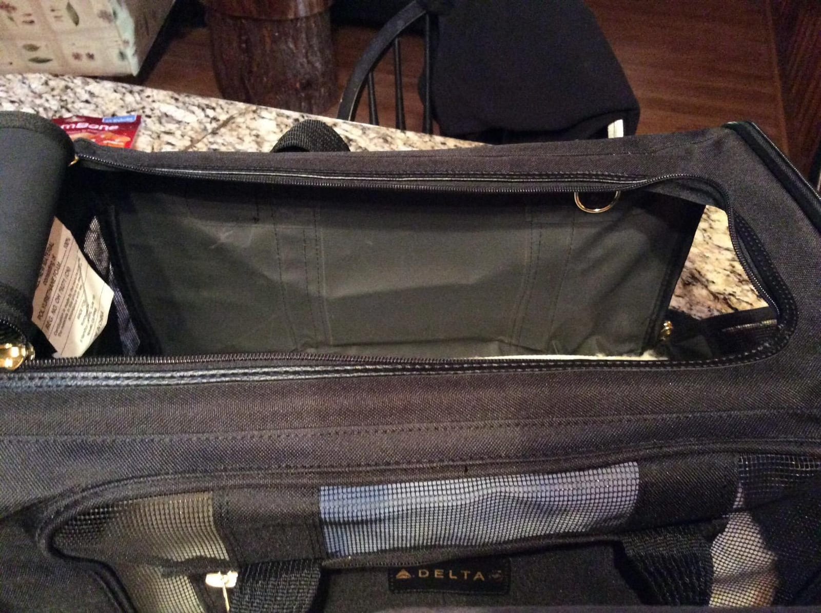 Sherpa Delta Airlines Travel Pet Carrier, Airline Approved & Guaranteed On Board - Black, Medium customer photo 1