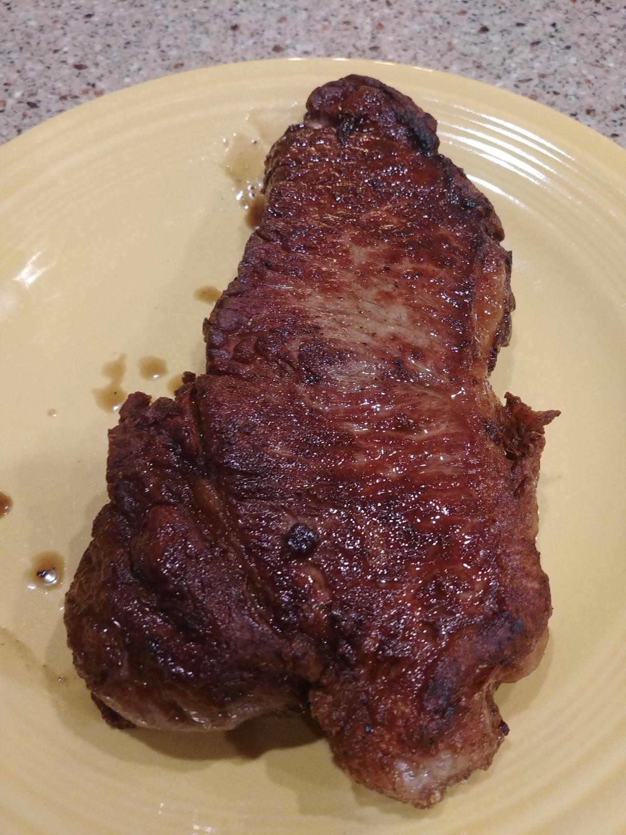 Lodge Pre-Seasoned Cast Iron Grill Press, 6.75 x 4.5 Inches customer photo 1