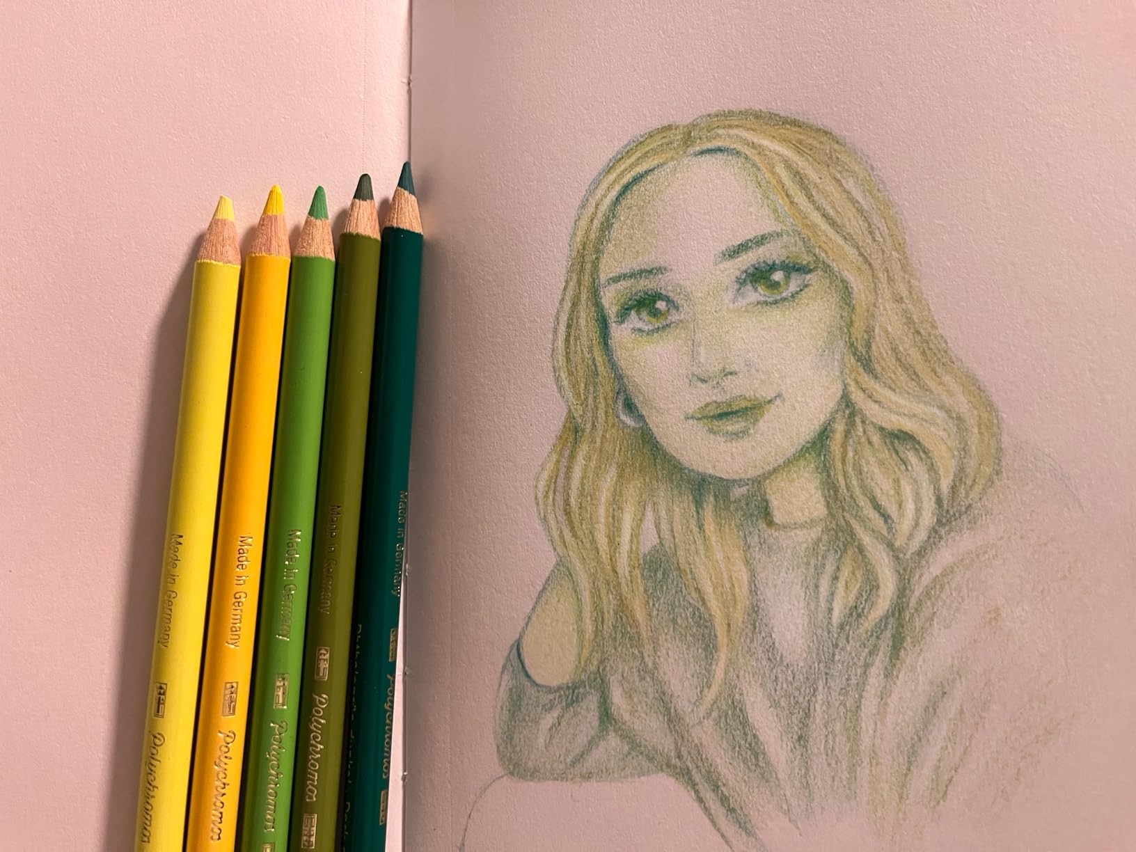 Faber-Castell Polychromos Artists' Color Pencils - Tin of 24 Colors - Premium Quality Artist Pencils customer photo 1