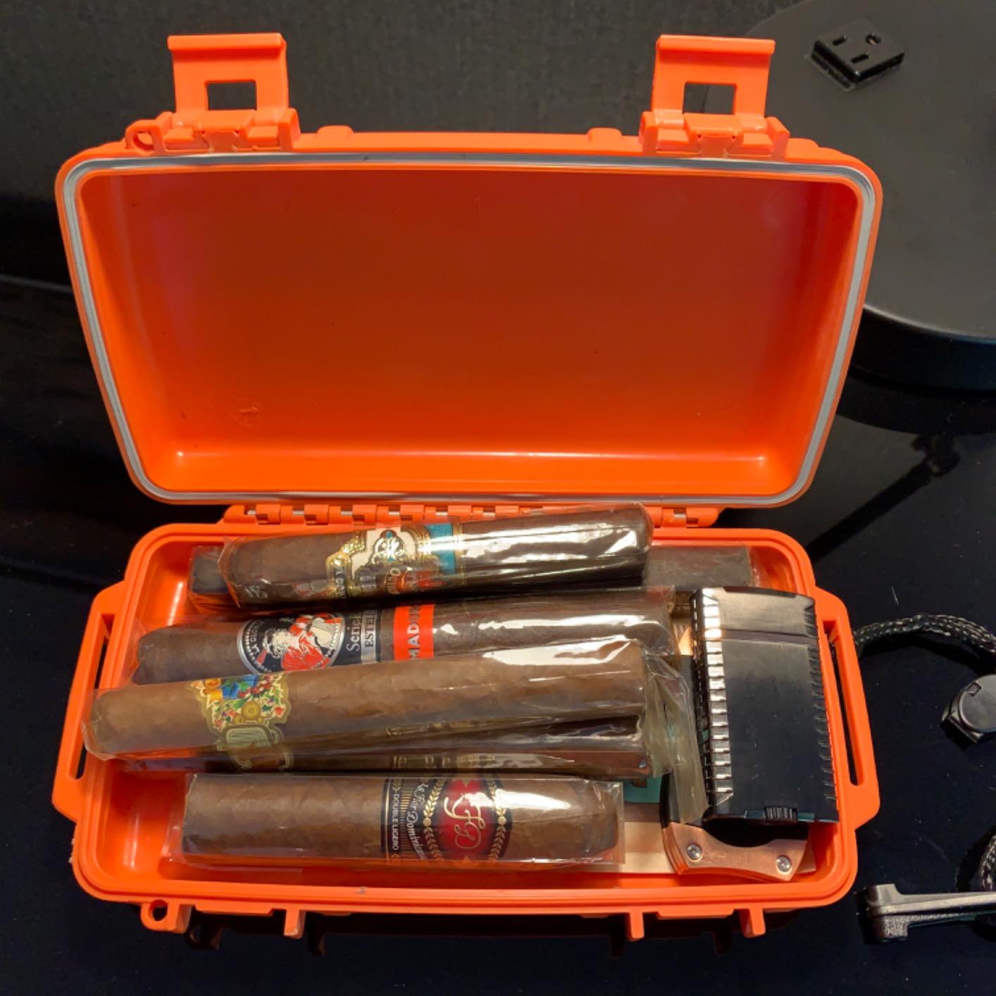 Cigar Caddy 3400 Matte Black Travel Cigar Humidor Case with Airtight Seal | Portable Humidor Box Cigar Travel Kit | Waterproof, Crush-Proof Cigar Holder with Humidifier Disc, Holds 5 Churchill Cigars customer photo 1
