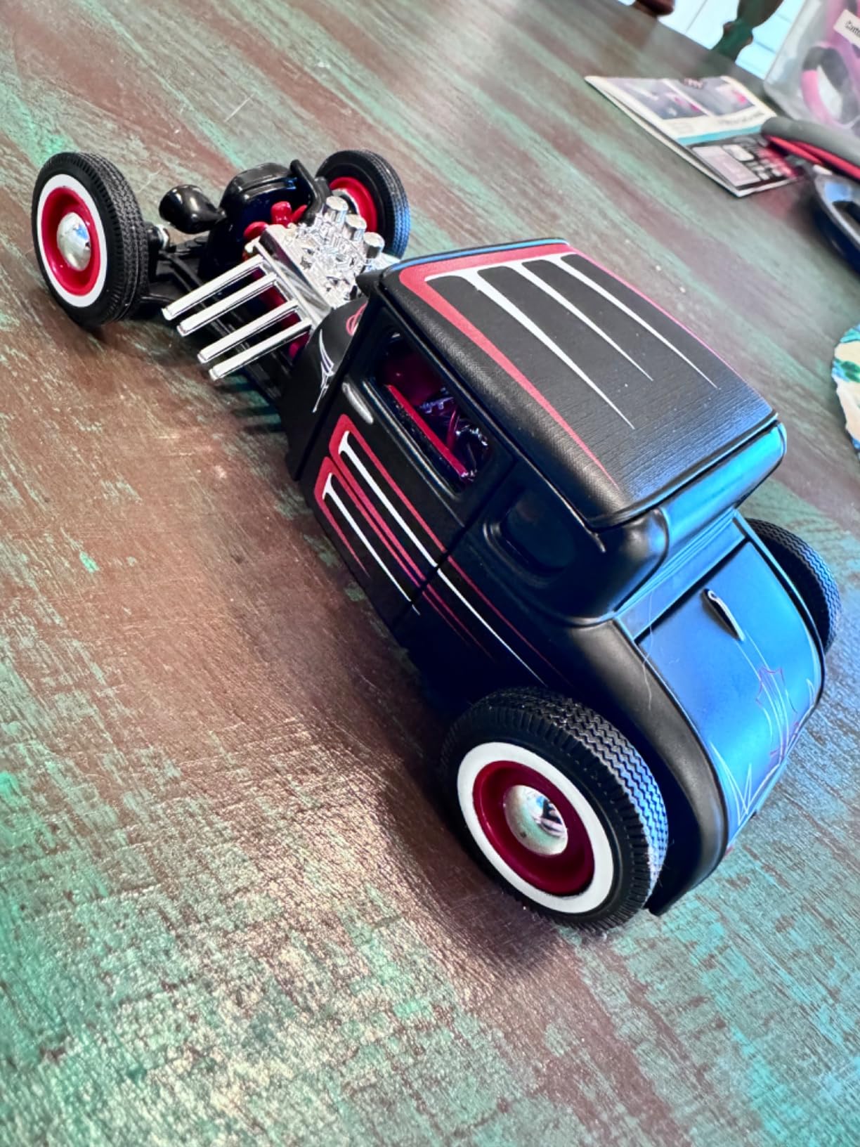 Maisto 1:24 Scale All Star Assembly Line 1929 Ford Model A Diecast Model Kit Small customer photo 2