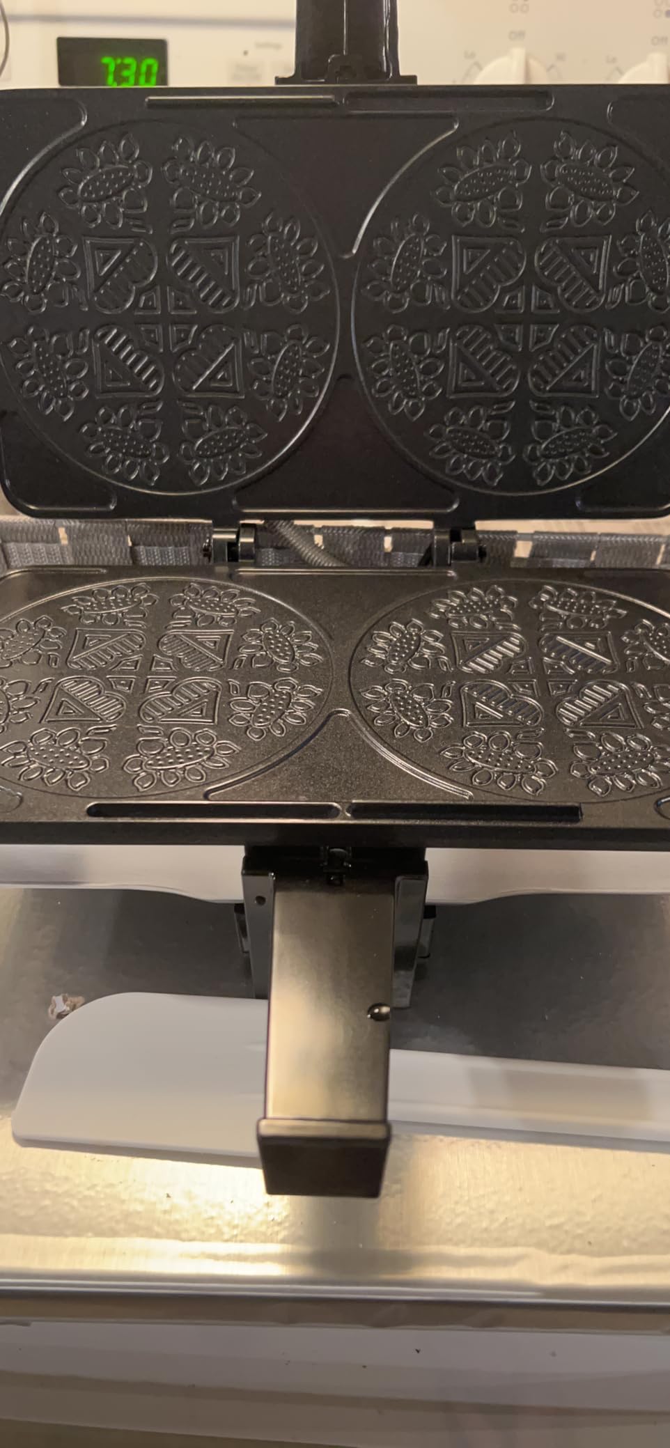 CucinaPro Krumkake Baker By Cucina Pro - 100% Non Stick, Makes Two Krumkake Pizzelle-Like Cookies, Great for Cannoli Filling & Cones customer photo 1