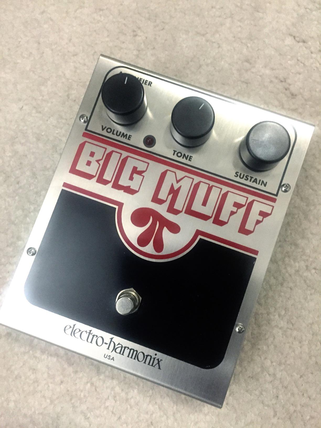 Electro-Harmonix Big Muff Pi Guitar Effects Pedal customer photo 1