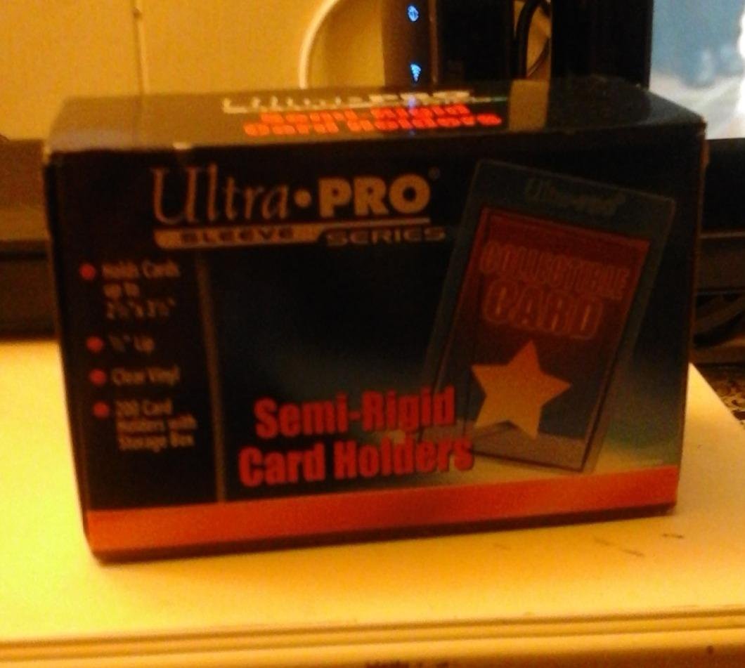 Ultra Pro Semi Rigid Card Holder 1/2