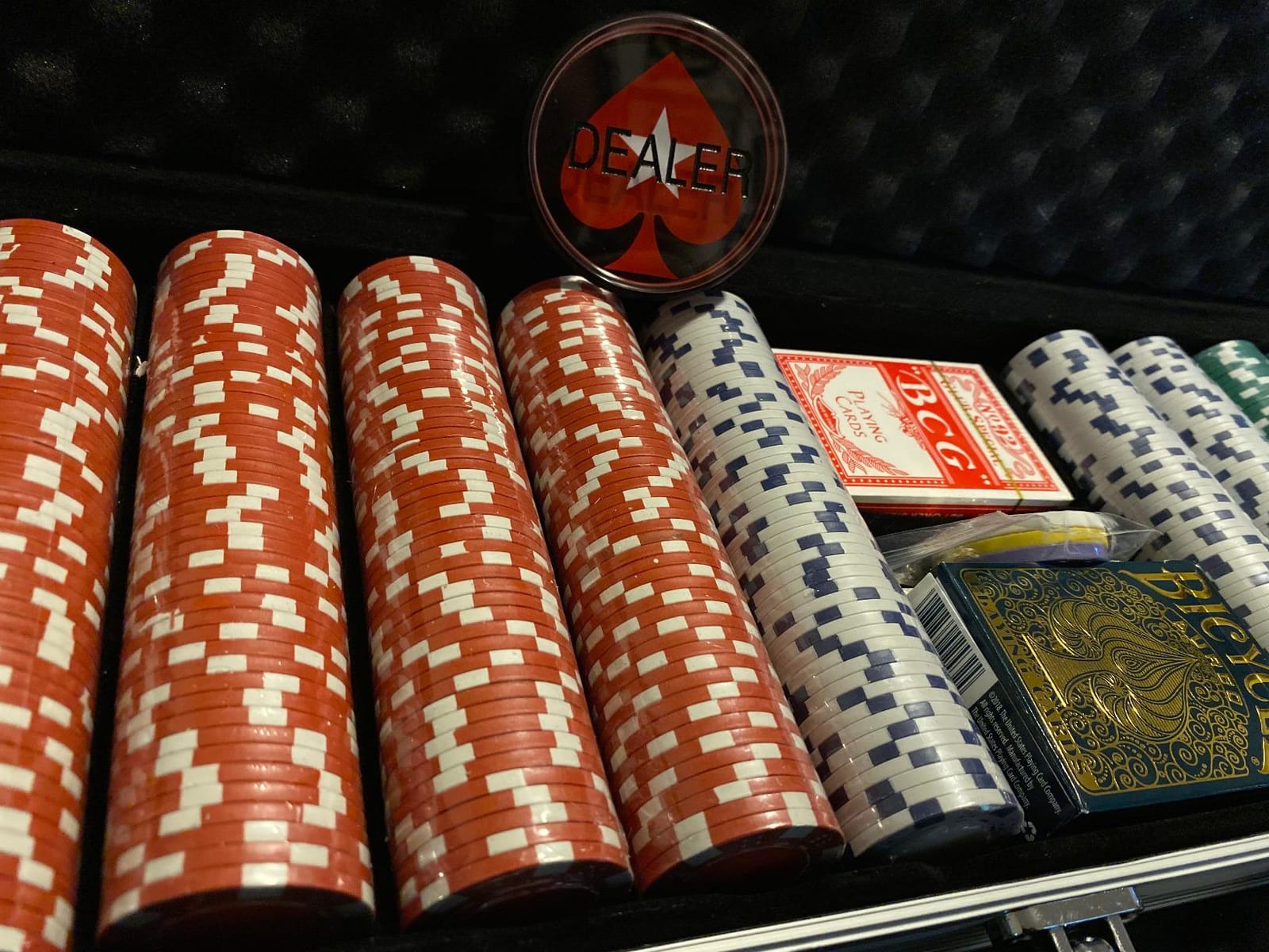 Poker Chip Set - 11.5g Poker Set with Cards, Buttons, Carrying Case, and 500 Poker Chips for Texas Hold'em and Blackjack Games by Trademark Poker customer photo 2