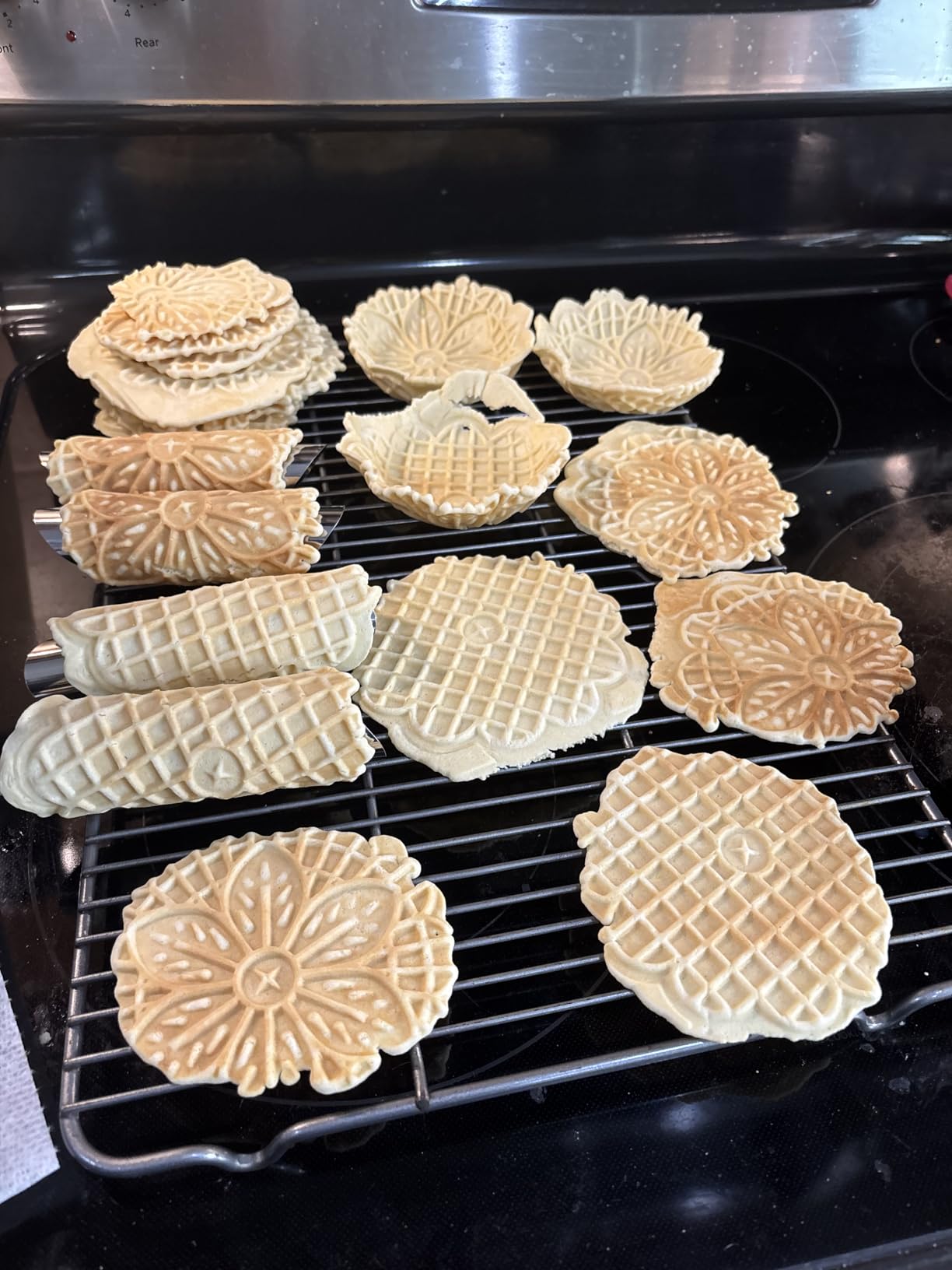 Pizzelle Maker, Non-Stick Electric Baker Press, Makes Two 5-Inch Cookies customer photo 1