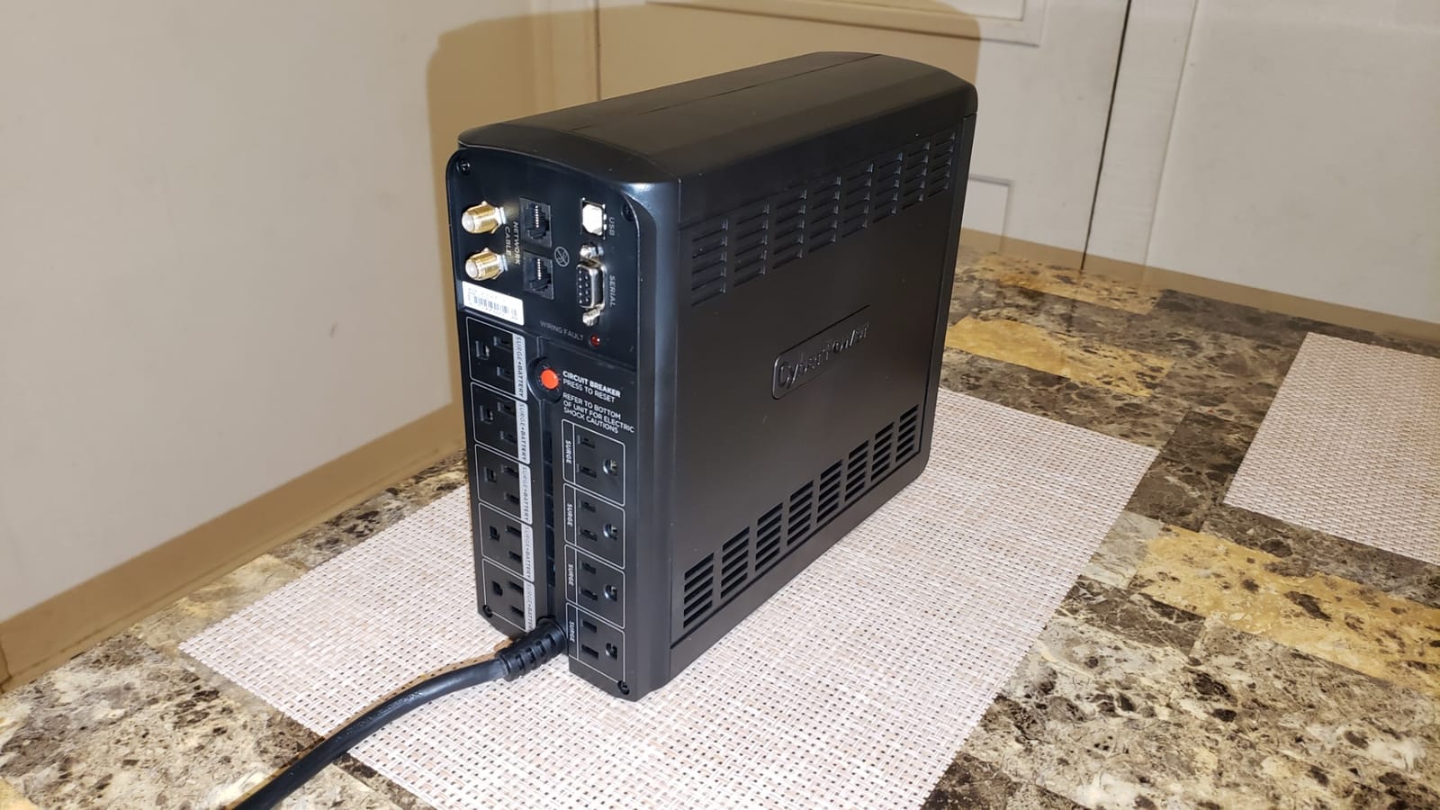 CyberPower CP1000AVRLCD Intelligent LCD UPS Battery Backup customer photo 1