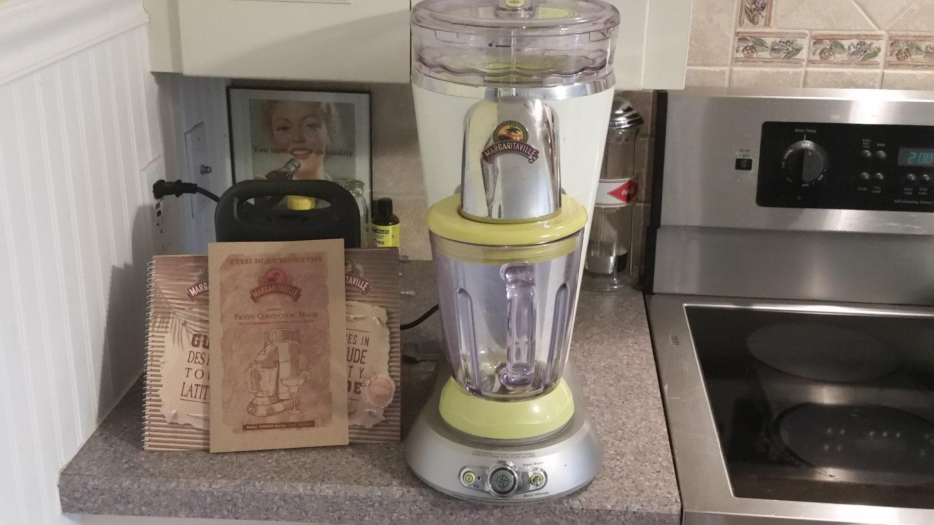 Margaritaville DM0500 Bahamas 36-Ounce Frozen-Concoction Maker customer photo 1