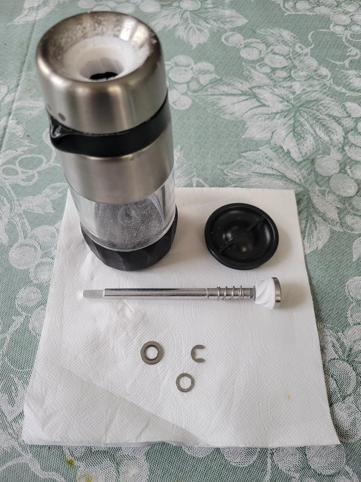 OXO Salt and Pepper Grinder Set, Stainless Steel customer photo 2