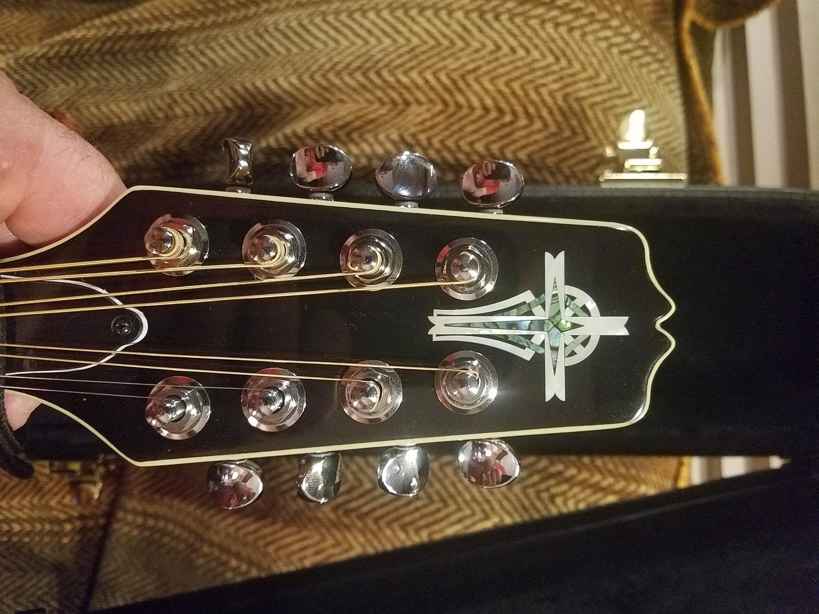 Trinity College TM-325B Standard Celtic Octave Mandolin with ProTour Gig Bag - Black Top, Solid Sitka Spruce, Maple Back & Sides customer photo 2