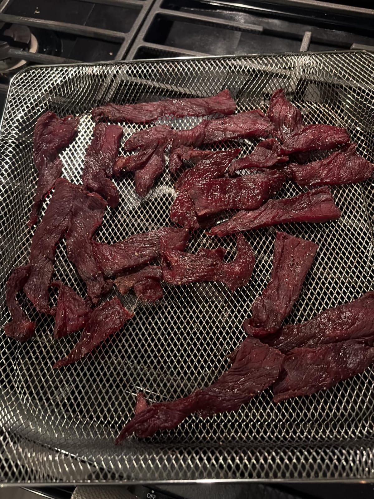 Hi Mountain CRACKED PEPPER 'N GARLIC BLEND Jerky Seasoning and Cure Kit customer photo 2