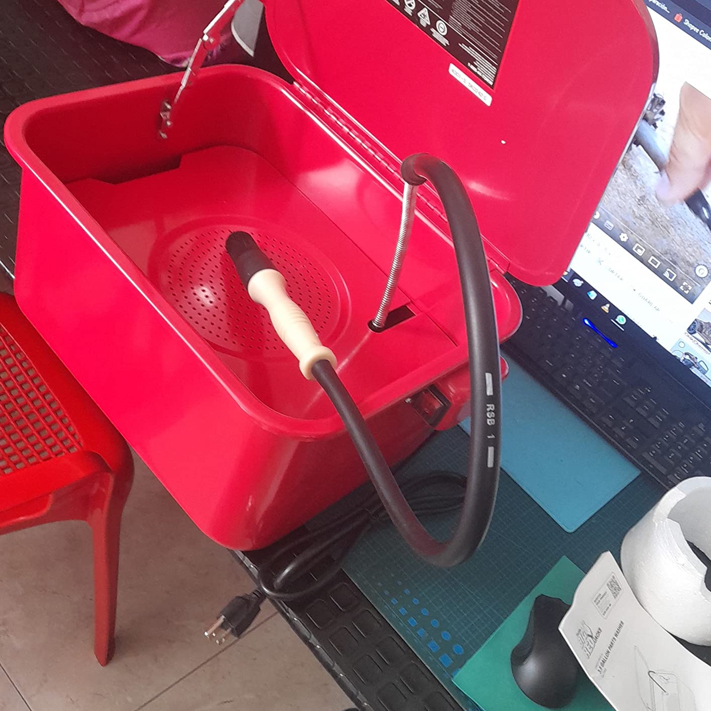 BIG RED T10035 Torin Portable Steel Cabinet Parts Washer with 110V Electric Pump, 3.5 Gallon Capacity, Red customer photo 1