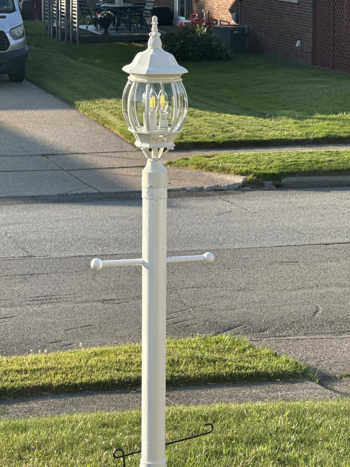 Nuvo 60/899, 3-Light Outdoor Post Lantern, Beveled Glass, Black customer photo 2