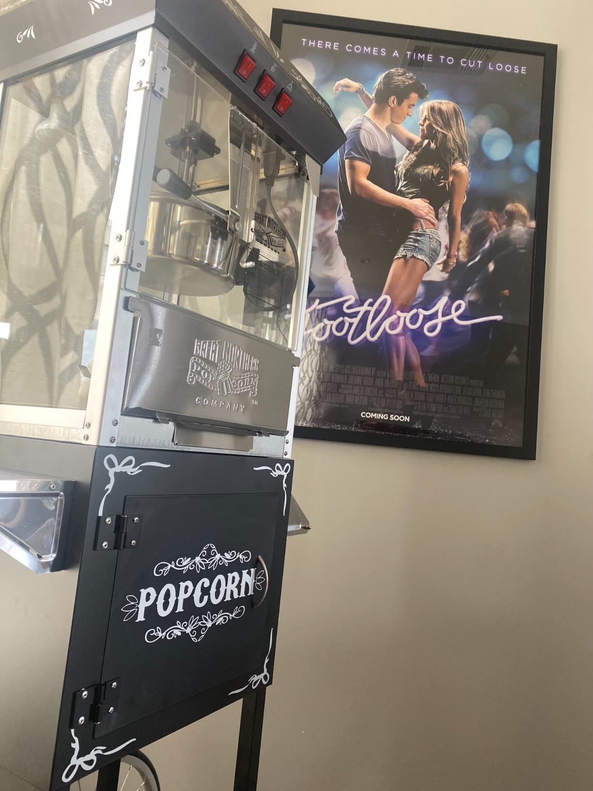 Great Northern Popcorn Foundation 8oz Popcorn Machine Cart on Wheels, Black customer photo 2
