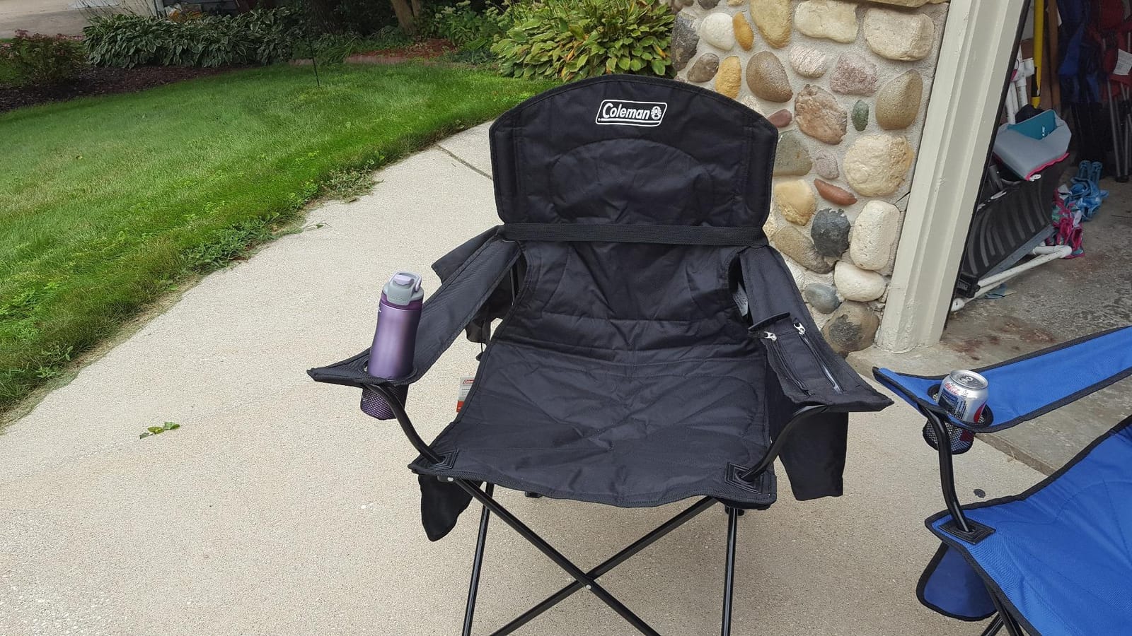Coleman Portable Camping Chair with 4-Can Cooler, Cushioned Seat & Back with Side Pockets & Cup Holder, Carry Bag Included customer photo 1