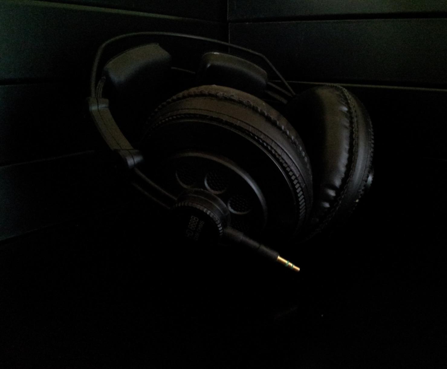 Superlux HD668B Semi-Open Studio Headphones, 50mm Drivers, Detachable Cable customer photo 1
