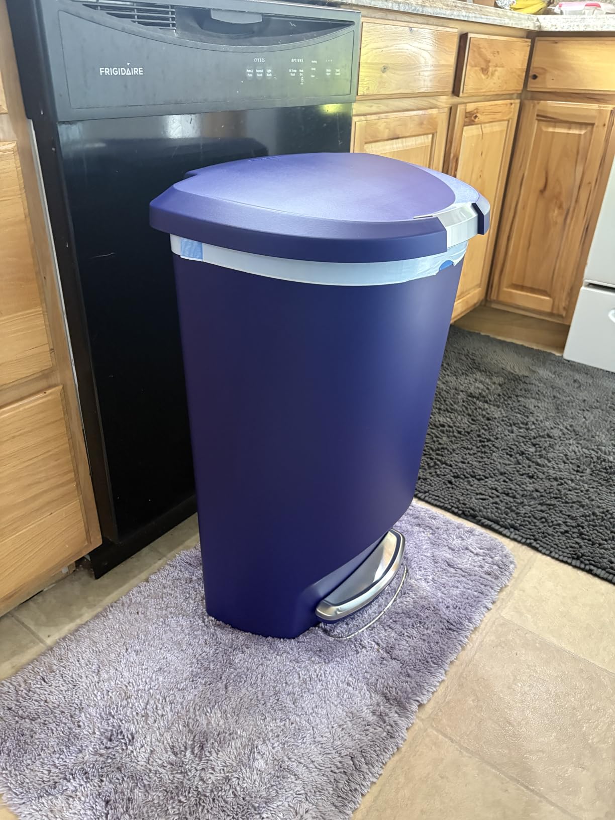 simplehuman 50 Liter / 13 Gallon Semi-Round Kitchen Step Trash Can with Secure Slide Lock, Black Plastic customer photo 2