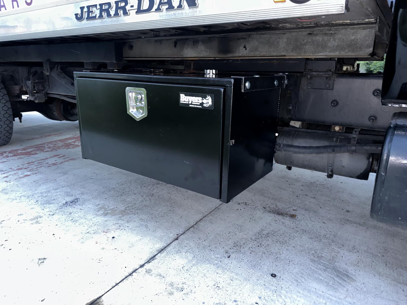 Buyers Products 1702305 Black Steel Underbody Truck Tool Box – 18 x 18 x 36 Inch - Truck Bed & Underbelly RV Storage Box, Locking T-Latch, Weather-Resistant, Heavy-Duty Flatbed Job Box, Made in USA customer photo 1