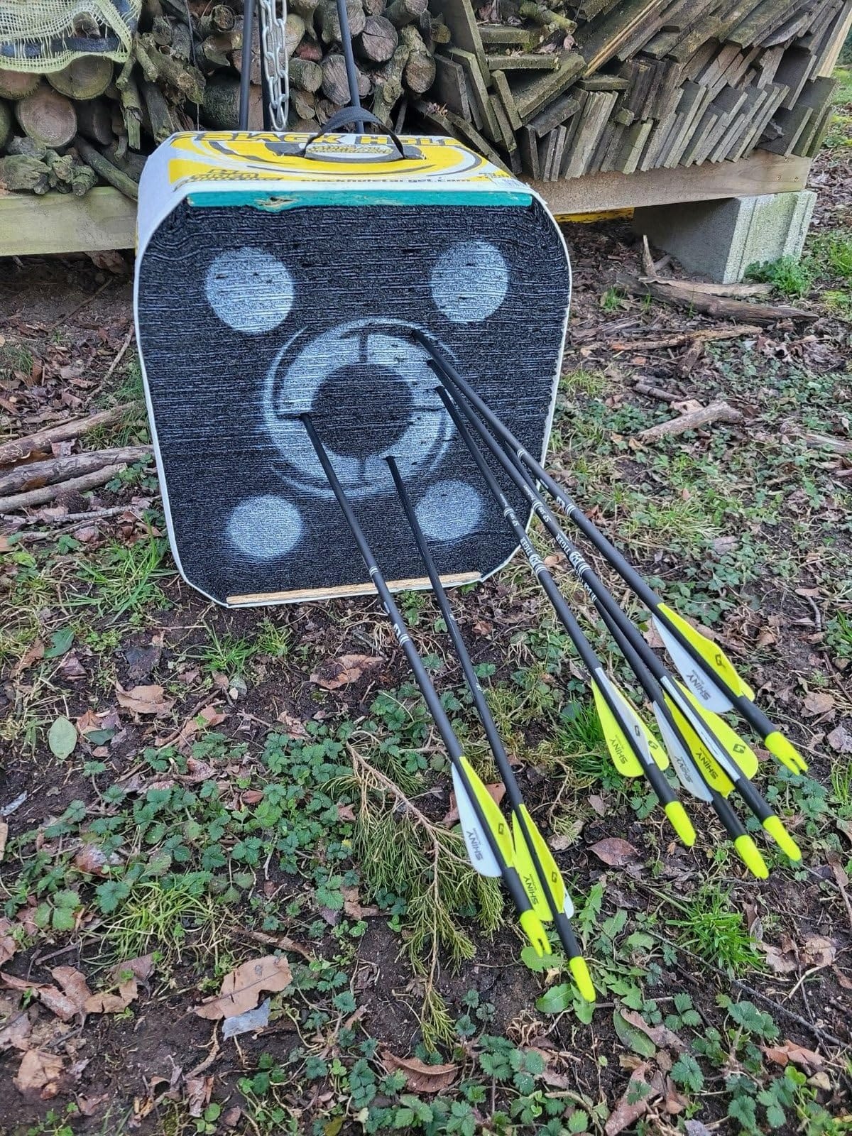 Black Hole 4-Sided Archery Target, Uses Friction Not Force to Stop All Field Points and Broadheads, Open-Face Layered Design, Lightweight and Carry Strap for Portability customer photo 1