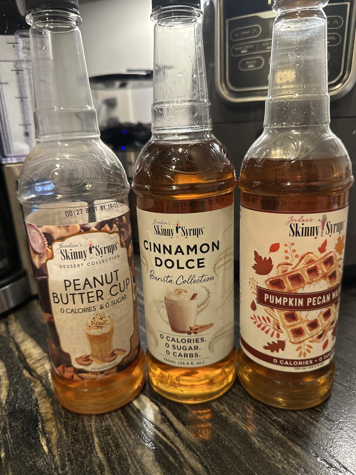 Jordan's Skinny Mixes Sugar Free Coffee Syrup, Vanilla Coffee Flavoring Syrup, Zero Calorie Drink Mix, Lattes, Baking, Protein Shake or Cocktail, Dairy & Gluten Free, Kosher, 25.4 Fl Oz customer photo 1