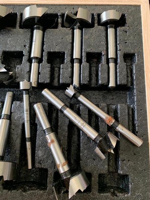Fisch FSA-196037 16pce Wave Cutter Forstner Bit Set In Custom Wooden Box, Includes bits from 1/4-Inch up to 2-1/8-Inch customer photo 2