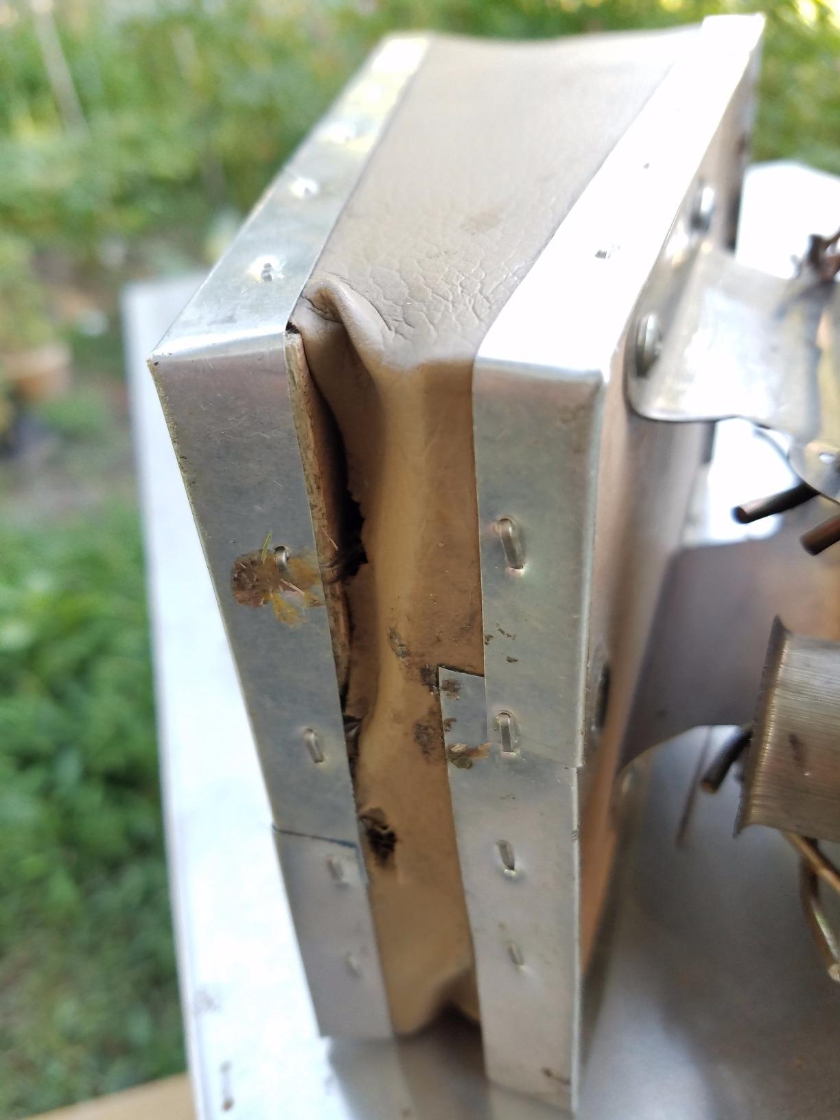 New Bee Hive Smoker Stainless Steel w/Heat Shield Beekeeping Equipment customer photo 2