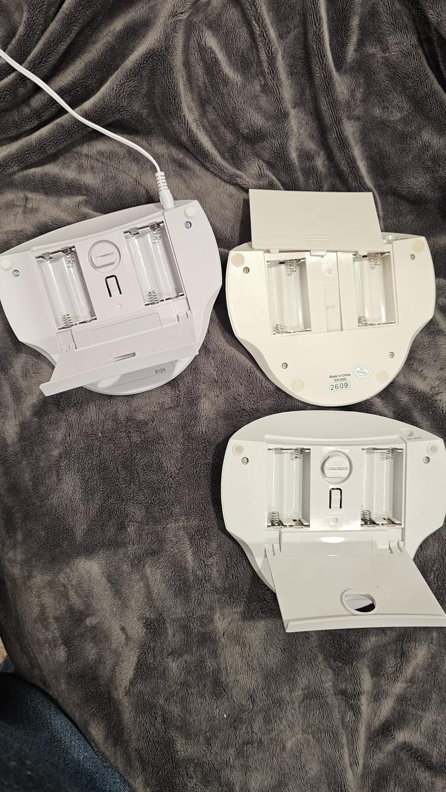 Homedics SoundSleep White Noise Sound Machine, Silver customer photo 1